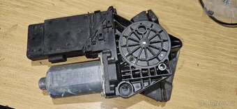 motory spouštění oken/ řídící jednotky dveří koncern vozidla - 7