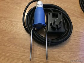 Elektrický omračovač na ošipané - zabijačka Tip na darček - 7