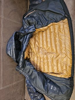 prodám pánskou zimní bundu Hugo Boss - 7