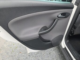 Seat Altea
Xl 1.4 TSI Parkovací senzory175 000 Kč
 - 7