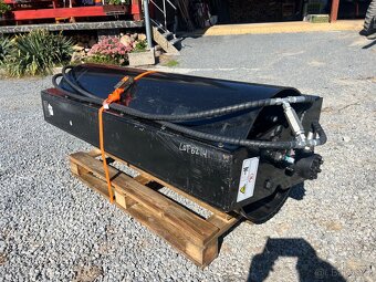 Vibrační válec noví na Smykový Nakladač - 7