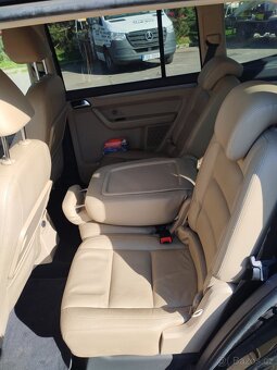 VOLKSWAGEN TOURAN DSG - 7