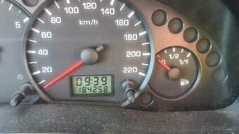 Toyota Auris 1,4d 66 kw r.v.2008..klima - 7