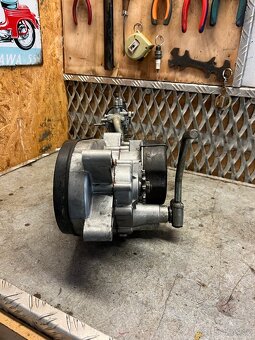 Motor babetta 225 + štítek + díly - 7