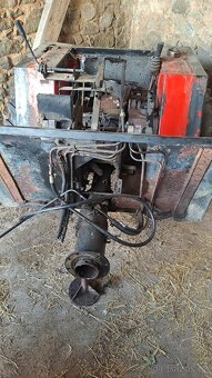 Prodám zadní část malotraktoru mt8 150 32 - 7