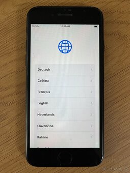 Apple iPhone SE 2020 černý 64GB - 7