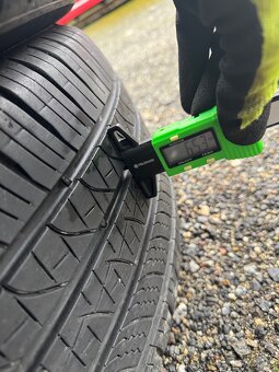 235/50 R20 Celoročně pneu sada Pirelli Scorpion Zero - 7