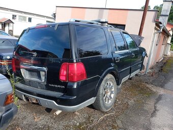 Lincoln Navigátor - 7