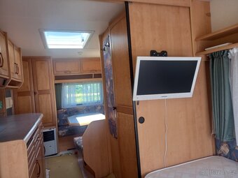 Prodám karavan hobby 495 UL . EL POJEZD, ODDĚLENÉ POSTELE - 7
