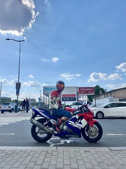 Honda CBR600f4i TOP STAV - 7
