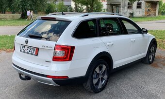 Škoda Octavia Combi SCOUT 2.0 TDI DSG 4x4 - 7