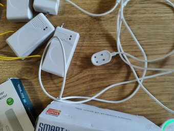 Detektor hladiny vody s alarmem monitoring úniku WiFI - 7