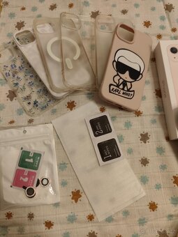 IPhone 13 růžový - 7