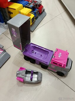 Tlapkova Patrola - 7