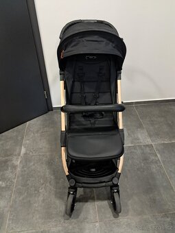 Kočárek MoMi Estelle černý - 7