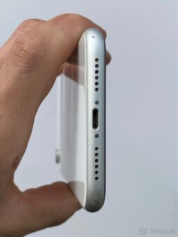 iPhone XR 128gb 100% baterie - 7