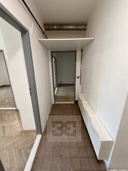 Pronájem bytu 2+1, 55 m2 se zahradou - Praha - Modřany - 7