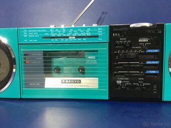 SANYO M 7755L - zelený -radiomagnetofon z 80" - 7