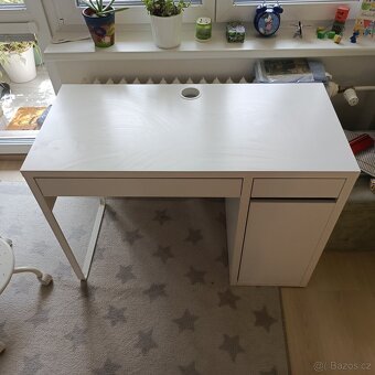 Prodám dětský psací stůl IKEA + židle - 7