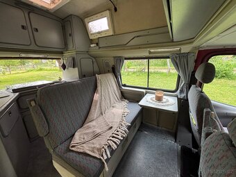 Malý ale RODINNÝ camper: Ford Transit NUGGET Westfalia - 7