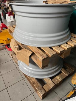 Originální ráfky na traktor Belarus, traktorbagr Belorus EO - 7