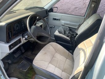 Dodge Chrysler Voyager - 7