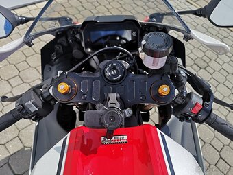 Yamaha YZF-R7 60th r.v.2022, nové v ČR, najeto jen 6.815 km - 7