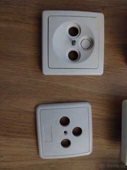 Vypínače, zásuvky, kryty vypinace - 7