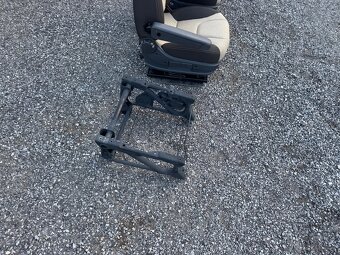 Přední sedačky do obytného auta. - 7