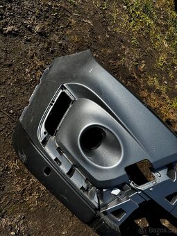 Suzuki Vitara - přední nárazník - 7