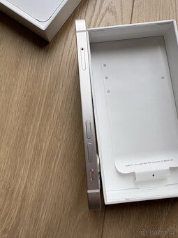 Prodám iPhone 13 mini 256GB bílá - 7