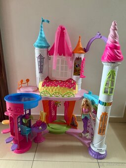 Zámek domeček Barbie - 7
