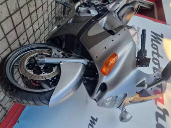 Kawasaki ZZR 600 - 7