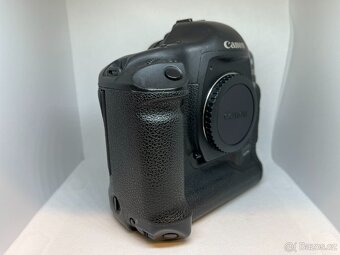 Canon EOS 1D - 7