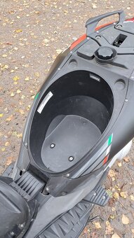 Aprilia SR 50 R 2018 - 7