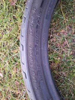 Více pneu na moto - 7