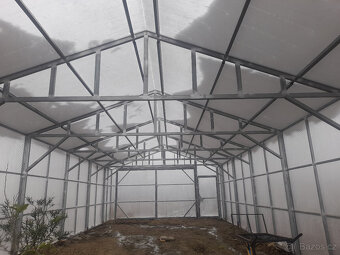 Skleník z polykarbonátu - 7