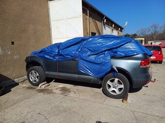 Prodám Volkswagen tuareg 2.5 tdi  128 kw - 7