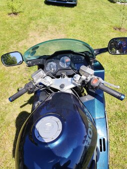 Honda VFR 750 F - 7