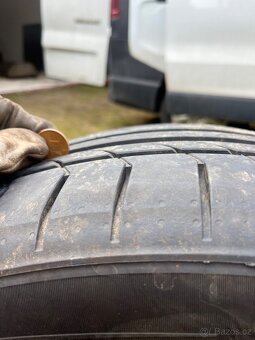 Pneu 245/45 r18 - 7