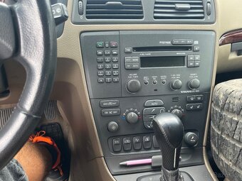 Volvo V70 2.4 benzin - 7