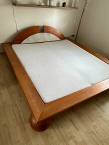 Prodám designovou postel z masivu - 7