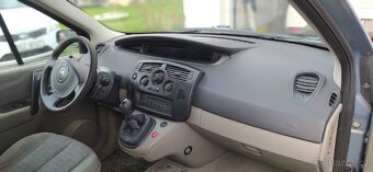 Renault Scénic II - 7