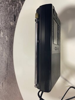 Sony ICF-SW30 FM Stereo/SW/MW PLL Synthesized Receiver - 7