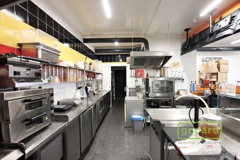 Pronájem vybavené restaurace rychlého občerstvení se zahrádk - 7