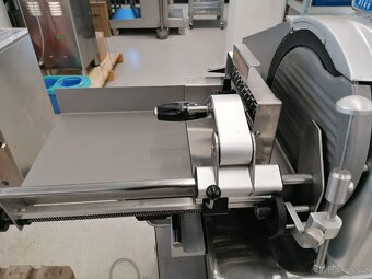 Nářezový stroj DEKO – Berkel 834 EPB Stacker - 7