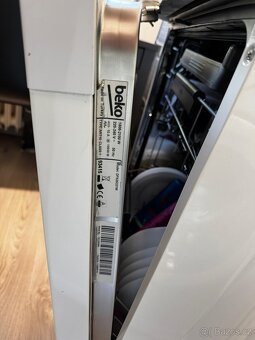 PRODÁM MYČKU BEKO DFN26321W - 7