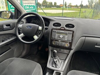 FORD FOCUS 2.0 107 KW GHIA - BENZÍN - 7