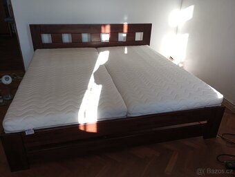 Velká masivní manželská postel tmavý dub - 7