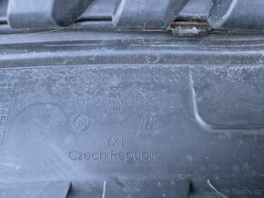 Maska chladiče mřížka Škoda Rapid. - 7